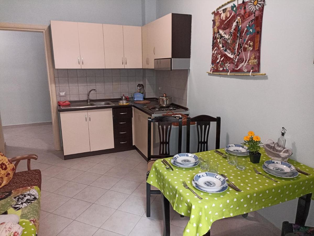 10 Apartmants Olimpia Mir Durres Exterior photo