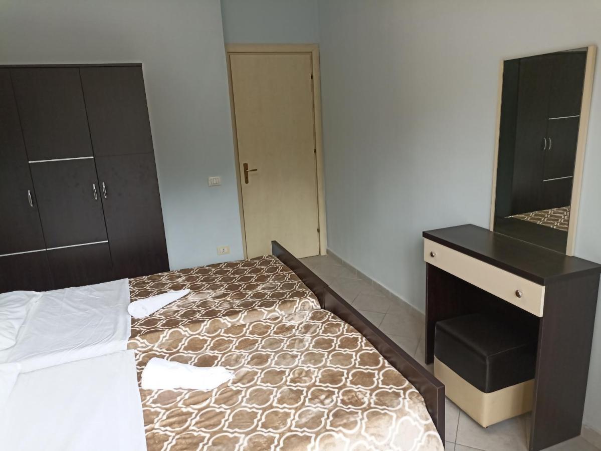 10 Apartmants Olimpia Mir Durres Exterior photo